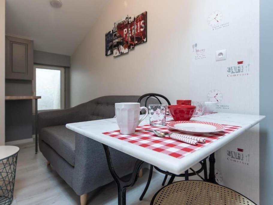 Le Paris Eiffel - Appartement Cosy En Plein Centre Bourgoin-Jallieu Exterior foto